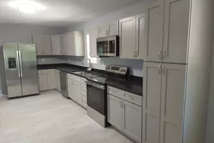 224 Kensington Dr, Bushkill, PA 18324 - Photo 7