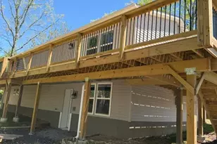 224 Kensington Dr, Bushkill, PA 18324 - Photo 3