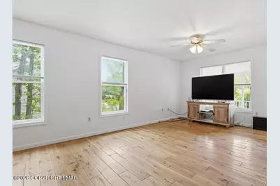  279 Fringe Drive, East Stroudsburg, PA 18302 - Photo 15