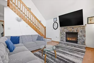 318 N Arrow Dr, Pocono Lake, PA 18347 - Photo 7
