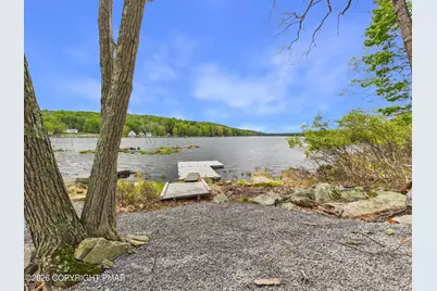  69 E Shore Drive, Hawley, PA 18428 - Photo 3
