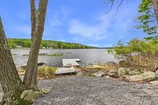 69 E Shore Dr, Hawley, PA 18428 - Photo 3