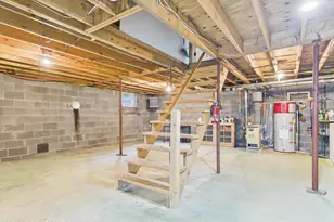 69 E Shore Dr, Hawley, PA 18428 - Photo 37