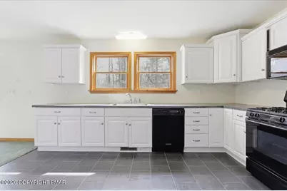 102 Loveland Drive, Tafton, PA 18464 - Photo 15