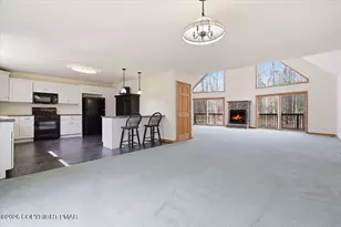 102 Loveland Dr, Tafton, PA 18464 - Photo 11