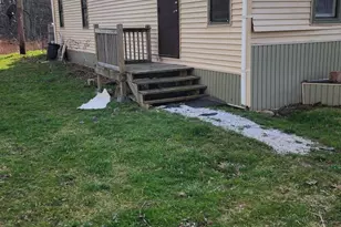 4122 White Rock Ln, Tobyhanna, PA 18466 - Photo 3