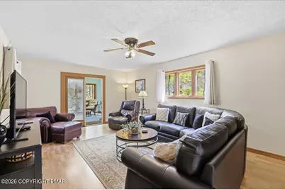  124 Hawk Lane, Canadensis, PA 18325 - Photo 11
