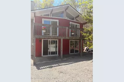  765 Country Place Drive, Tobyhanna, PA 18466 - Photo 1