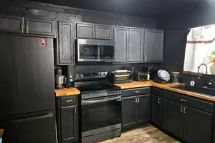 8111 Coco Dr, Pocono Summit, PA 18346 - Photo 13