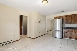 2327 Woodcrest Dr, East Stroudsburg, PA 18302 - Photo 13