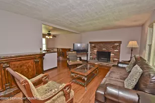 218 Applewood Dr, Swiftwater, PA 18370 - Photo 5