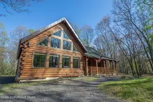 1160 Bluebird Ln, Bushkill, PA 18324 - Photo 1