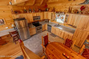 1160 Bluebird Ln, Bushkill, PA 18324 - Photo 17