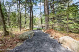 239 Tanglewood Dr, Pocono Pines, PA 18350 - Photo 5
