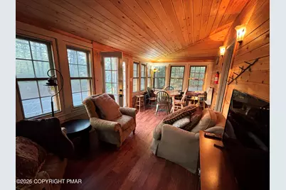  121 S Lake Drive, Lake Harmony, PA 18624 - Photo 9