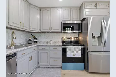  215 Greenbriar Circle, Tobyhanna, PA 18466 - Photo 5