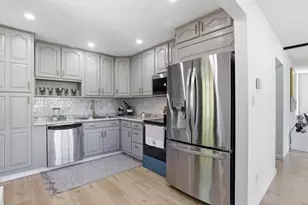 215 Greenbriar Cir, Tobyhanna, PA 18466 - Photo 9