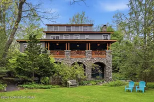 223 Huckleberry Ln, Buck Hill Falls, PA 18323 - Photo 3