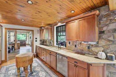  223 Huckleberry Lane, Buck Hill Falls, PA 18323 - Photo 15