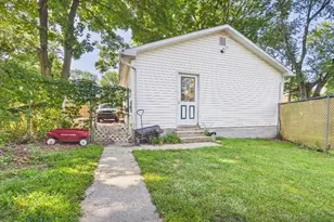 181 Analomink St, East Stroudsburg, PA 18301 - Photo 3