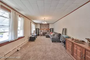 417 S 3rd St, Lehighton, PA 18235 - Photo 9