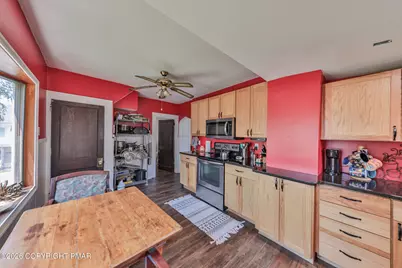 417 S 3rd Street, Lehighton, PA 18235 - Photo 5