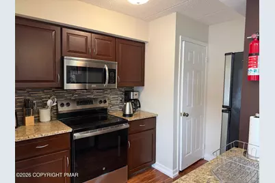  63 Midlake Drive # 302I, Lake Harmony, PA 18624 - Photo 9
