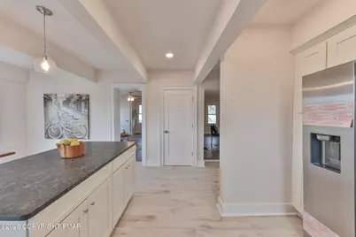  589 S Delaware Drive, Mount Bethel, PA 18343 - Photo 15