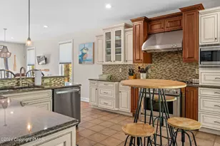 395 N Lake Dr, Lake Harmony, PA 18624 - Photo 5