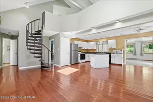 1626 Aspen Ln, Scotrun, PA 18355 - Photo 9