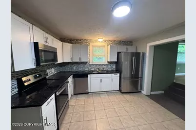  203 Pokona Avenue, Stroudsburg, PA 18360 - Photo 7