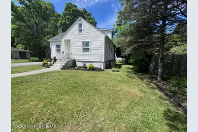  203 Pokona Avenue, Stroudsburg, PA 18360 - Photo 3
