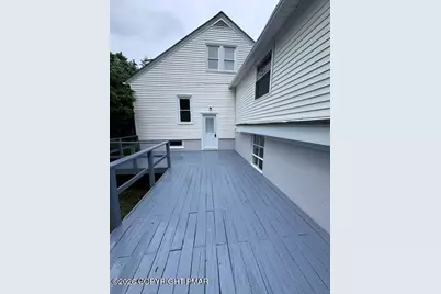  203 Pokona Avenue, Stroudsburg, PA 18360 - Photo 33