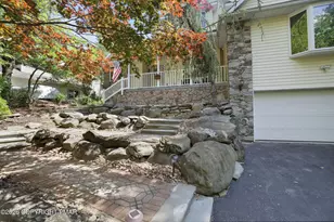 2622 Majestic Ct, East Stroudsburg, PA 18302 - Photo 5
