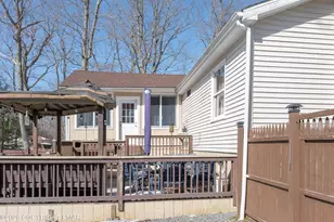 3127 Leisure Dr, Pocono Summit, PA 18346 - Photo 13