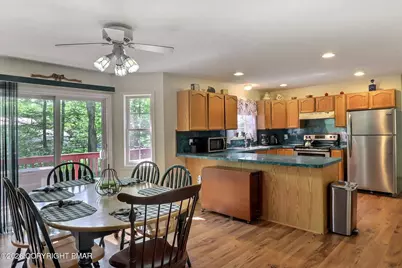  136 Marcelle Terrace, Tannersville, PA 18372 - Photo 9