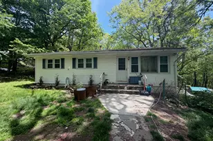 8 Laurel Ln, Mount Pocono, PA 18344 - Photo 1