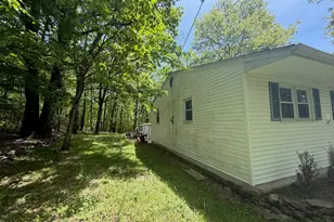 8 Laurel Ln, Mount Pocono, PA 18344 - Photo 7