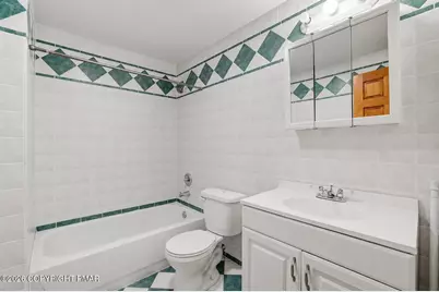  1015 Rt 390, Greentown, PA 18426 - Photo 35