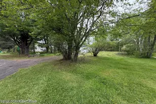 220 Cranberry Dr, Pocono Lake, PA 18347 - Photo 41