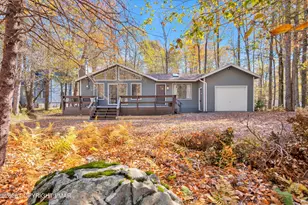 6 Ingrid Dr, Covington Township, PA 18424 - Photo 3