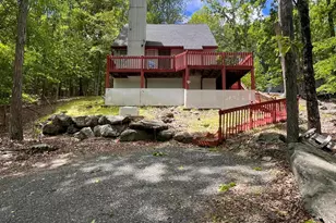 5709 Decker Rd, Bushkill, PA 18324 - Photo 1