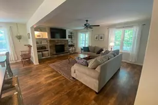1078 Marshalls Creek Rd, East Stroudsburg, PA 18302 - Photo 9