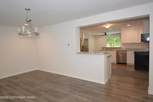 19 Sleepy Hollow Ln, East Stroudsburg, PA 18302 - Photo 11