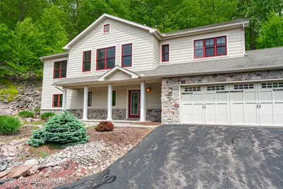  54 Bluestone Court, Lake Harmony, PA 18624 - Photo 5