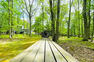 275 Canterbury Rd, Bushkill, PA 18324 - Photo 59