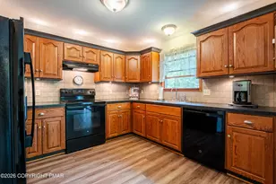 2726 Oak Ln, Saylorsburg, PA 18353 - Photo 17