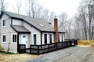 1123 Black Bear Ln, Long Pond, PA 18334 - Photo 1