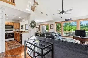 344 Hemlock Ln, Tannersville, PA 18372 - Photo 7