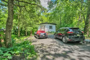 1462&1466 Pocono Ln, Bartonsville, PA 18321 - Photo 5